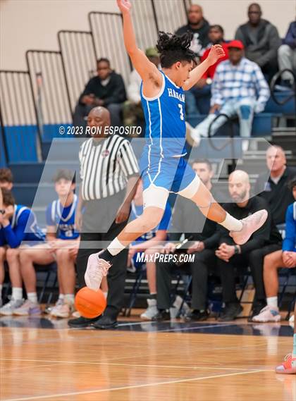 Thumbnail 2 in Pierson vs Haldane (NYSPHSAA Class C Regional) photogallery.