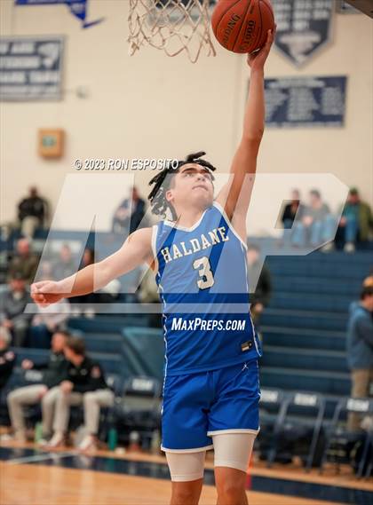 Thumbnail 2 in Pierson vs Haldane (NYSPHSAA Class C Regional) photogallery.