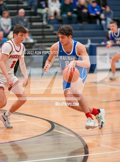 Thumbnail 2 in Pierson vs Haldane (NYSPHSAA Class C Regional) photogallery.