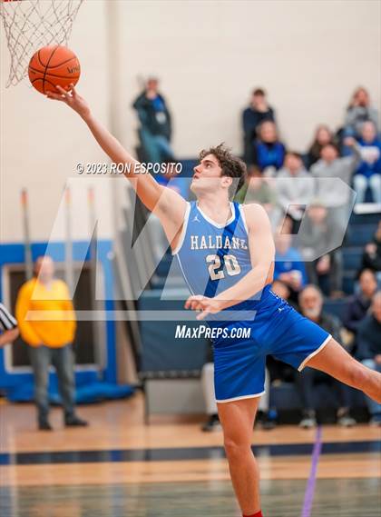 Thumbnail 2 in Pierson vs Haldane (NYSPHSAA Class C Regional) photogallery.