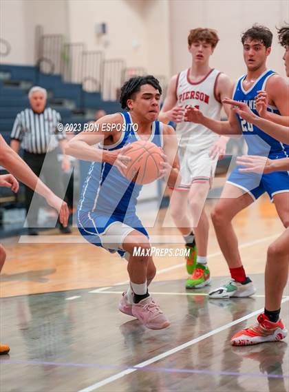 Thumbnail 2 in Pierson vs Haldane (NYSPHSAA Class C Regional) photogallery.