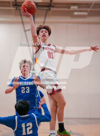 Thumbnail 2 in Pierson vs Haldane (NYSPHSAA Class C Regional) photogallery.