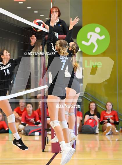 Thumbnail 3 in Valley Christian vs. Cactus (EPIC Tournament Chandler Prep Invite) Platinum Division - Championship  photogallery.