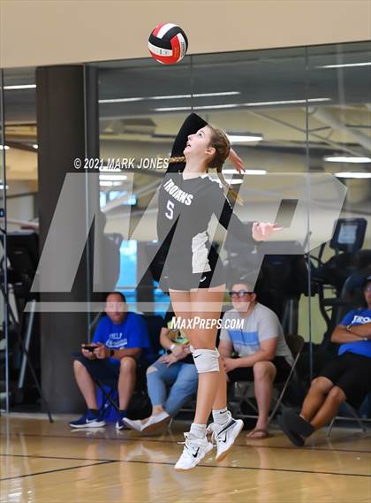 Thumbnail 3 in Valley Christian vs. Cactus (EPIC Tournament Chandler Prep Invite) Platinum Division - Championship  photogallery.