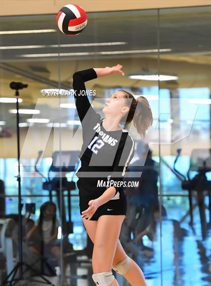 Thumbnail 2 in Valley Christian vs. Cactus (EPIC Tournament Chandler Prep Invite) Platinum Division - Championship  photogallery.