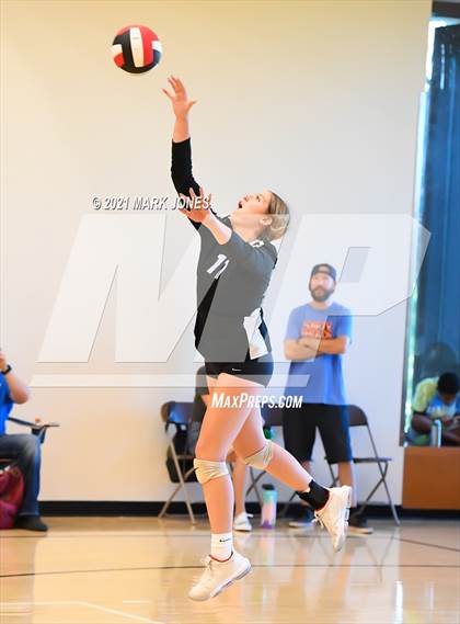 Thumbnail 2 in Valley Christian vs. Cactus (EPIC Tournament Chandler Prep Invite) Platinum Division - Championship  photogallery.