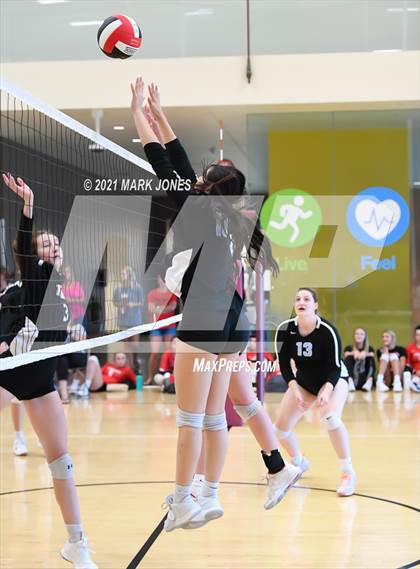 Thumbnail 1 in Valley Christian vs. Cactus (EPIC Tournament Chandler Prep Invite) Platinum Division - Championship  photogallery.