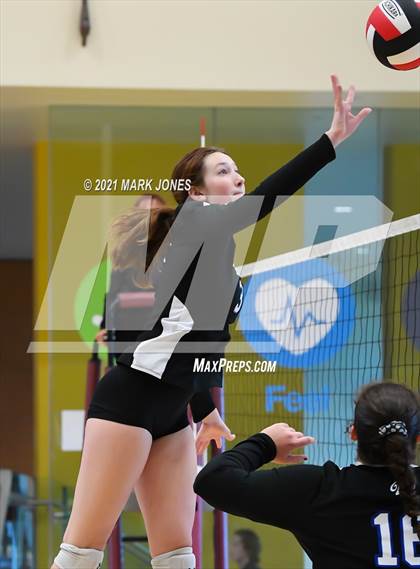 Thumbnail 3 in Valley Christian vs. Cactus (EPIC Tournament Chandler Prep Invite) Platinum Division - Championship  photogallery.