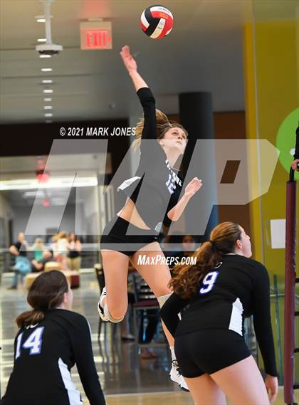 Thumbnail 3 in Valley Christian vs. Cactus (EPIC Tournament Chandler Prep Invite) Platinum Division - Championship  photogallery.