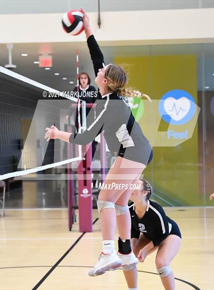 Thumbnail 3 in Valley Christian vs. Cactus (EPIC Tournament Chandler Prep Invite) Platinum Division - Championship  photogallery.