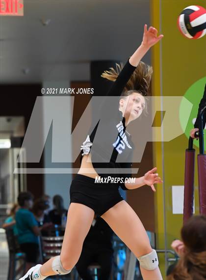 Thumbnail 2 in Valley Christian vs. Cactus (EPIC Tournament Chandler Prep Invite) Platinum Division - Championship  photogallery.