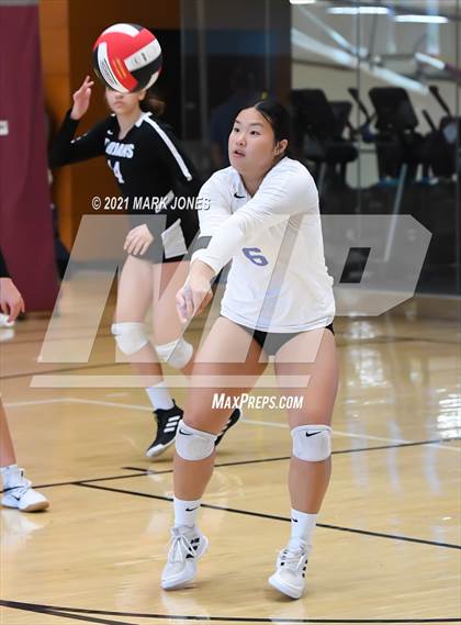 Thumbnail 3 in Valley Christian vs. Cactus (EPIC Tournament Chandler Prep Invite) Platinum Division - Championship  photogallery.
