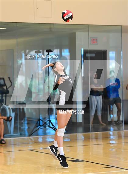 Thumbnail 1 in Valley Christian vs. Cactus (EPIC Tournament Chandler Prep Invite) Platinum Division - Championship  photogallery.