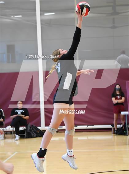 Thumbnail 3 in Valley Christian vs. Cactus (EPIC Tournament Chandler Prep Invite) Platinum Division - Championship  photogallery.