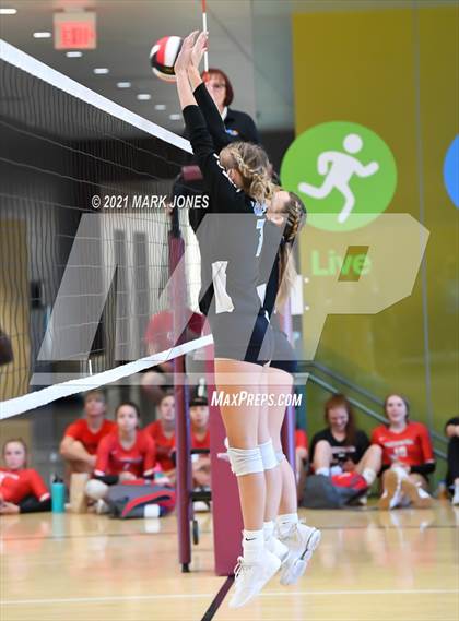 Thumbnail 2 in Valley Christian vs. Cactus (EPIC Tournament Chandler Prep Invite) Platinum Division - Championship  photogallery.