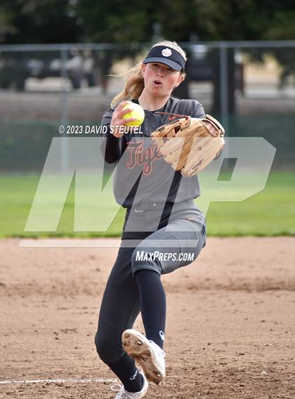 Thumbnail 3 in Roseville vs. Pleasant Valley (Stephanie LeDoux Tournament) photogallery.
