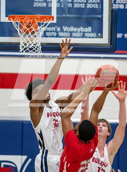 Thumbnail 3 in Seventy-First @ Terry Sanford photogallery.