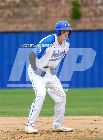 Thumbnail 3 in Marcus @ Hebron photogallery.