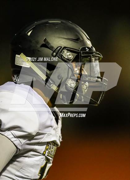 Thumbnail 2 in Hayward @ Moreau Catholic photogallery.