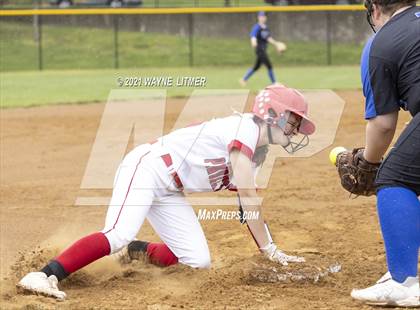 Thumbnail 3 in East Jessamine vs Pendleton Co. photogallery.
