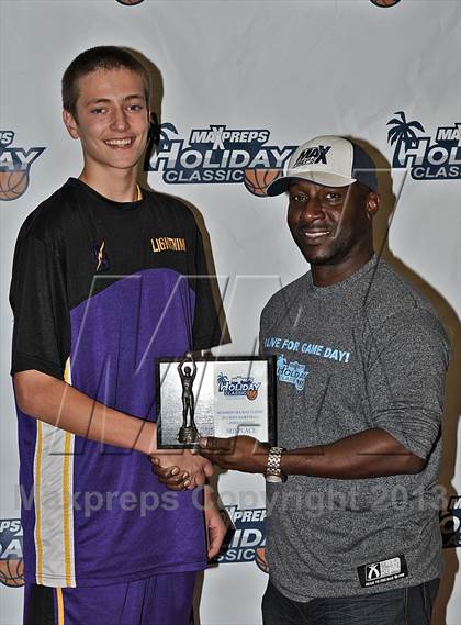 Thumbnail 1 in 3-Point Contest Finals (MaxPreps Holiday Classic) photogallery.