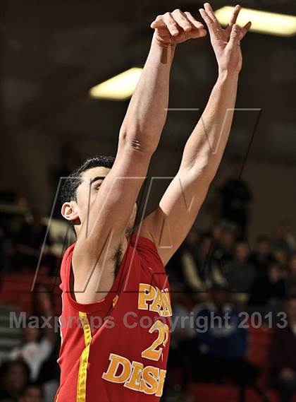 Thumbnail 2 in 3-Point Contest Finals (MaxPreps Holiday Classic) photogallery.