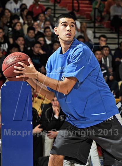 Thumbnail 1 in 3-Point Contest Finals (MaxPreps Holiday Classic) photogallery.