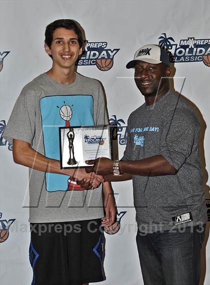Thumbnail 2 in 3-Point Contest Finals (MaxPreps Holiday Classic) photogallery.