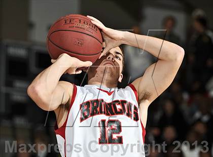 Thumbnail 3 in 3-Point Contest Finals (MaxPreps Holiday Classic) photogallery.