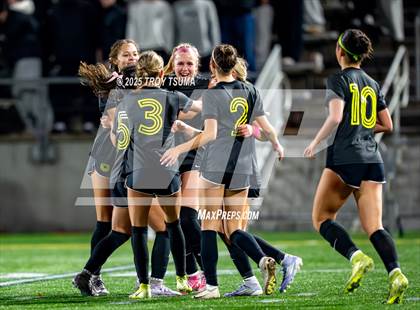 Thumbnail 1 in West Linn @ Jesuit (OSAA 6A Final) photogallery.