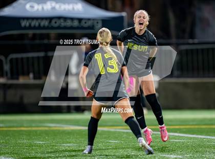 Thumbnail 3 in West Linn @ Jesuit (OSAA 6A Final) photogallery.