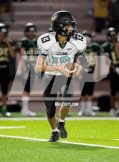 Thumbnail 3 in Skyline vs Highland photogallery.