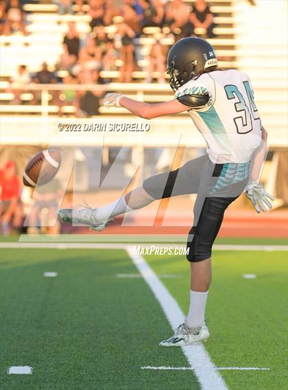 Thumbnail 2 in Skyline vs Highland photogallery.