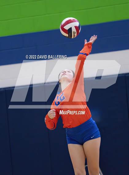 Thumbnail 3 in Grand Oaks vs. Sachse (NISD Tournament) photogallery.