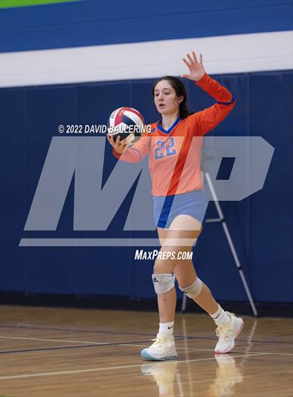 Thumbnail 2 in Grand Oaks vs. Sachse (NISD Tournament) photogallery.