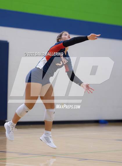 Thumbnail 3 in Grand Oaks vs. Sachse (NISD Tournament) photogallery.