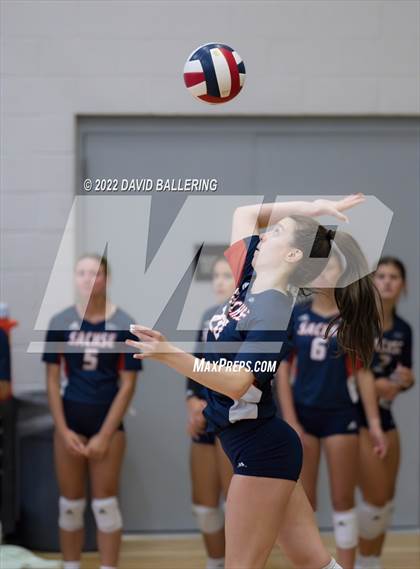 Thumbnail 3 in Grand Oaks vs. Sachse (NISD Tournament) photogallery.