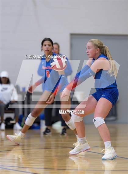 Thumbnail 2 in Grand Oaks vs. Sachse (NISD Tournament) photogallery.