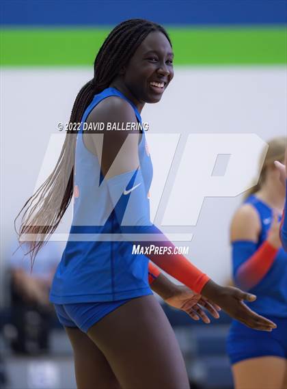 Thumbnail 2 in Grand Oaks vs. Sachse (NISD Tournament) photogallery.