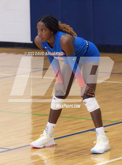 Thumbnail 2 in Grand Oaks vs. Sachse (NISD Tournament) photogallery.