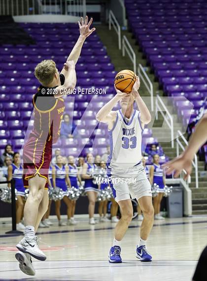 Thumbnail 1 in Mountain View vs Dixie (UHSAA 4A Quarterfinal) photogallery.