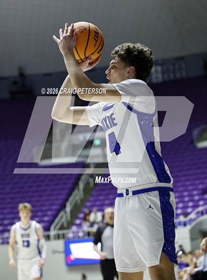 Thumbnail 3 in Mountain View vs Dixie (UHSAA 4A Quarterfinal) photogallery.