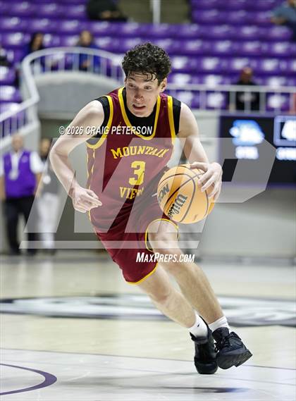 Thumbnail 3 in Mountain View vs Dixie (UHSAA 4A Quarterfinal) photogallery.