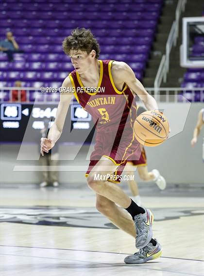 Thumbnail 1 in Mountain View vs Dixie (UHSAA 4A Quarterfinal) photogallery.