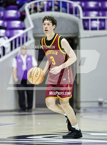 Thumbnail 2 in Mountain View vs Dixie (UHSAA 4A Quarterfinal) photogallery.