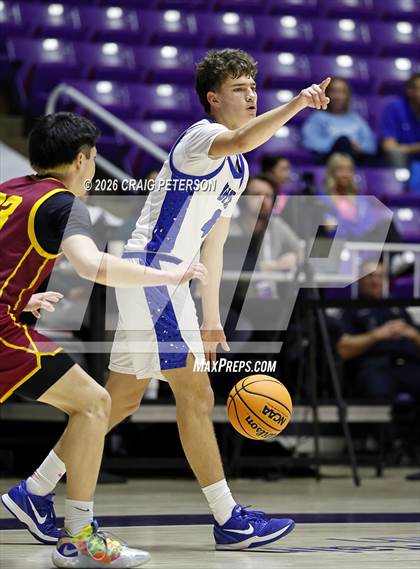 Thumbnail 3 in Mountain View vs Dixie (UHSAA 4A Quarterfinal) photogallery.