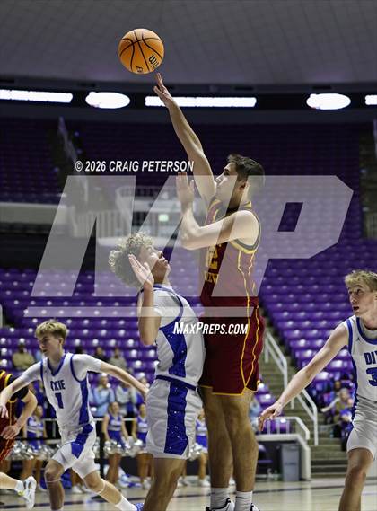 Thumbnail 1 in Mountain View vs Dixie (UHSAA 4A Quarterfinal) photogallery.