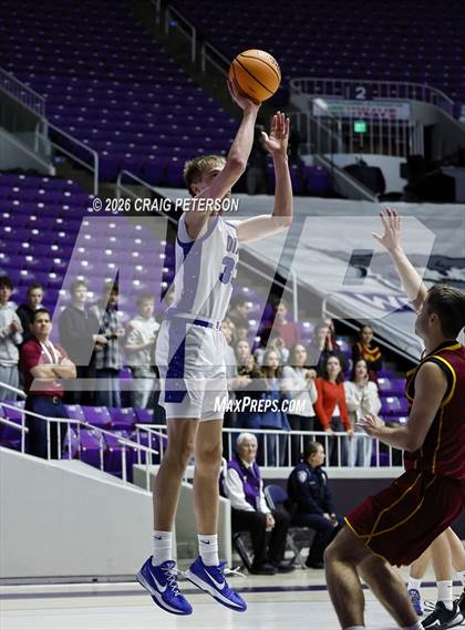Thumbnail 2 in Mountain View vs Dixie (UHSAA 4A Quarterfinal) photogallery.