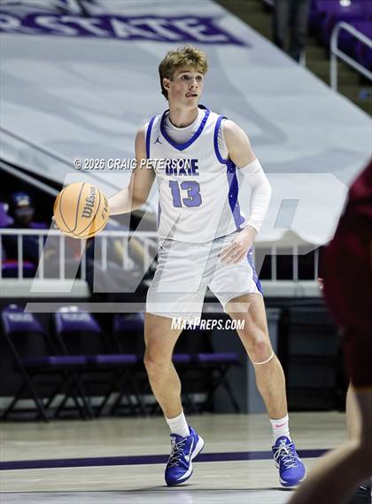 Thumbnail 1 in Mountain View vs Dixie (UHSAA 4A Quarterfinal) photogallery.