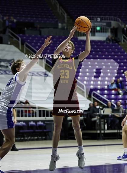 Thumbnail 3 in Mountain View vs Dixie (UHSAA 4A Quarterfinal) photogallery.